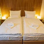 Hotel Na Sustne 3*