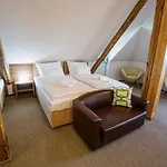 Na Sustne Hotel Krupá