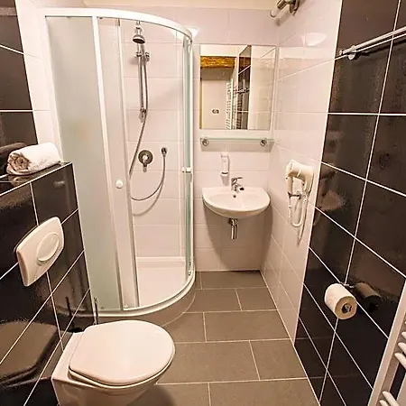 Hotel Na Sustne 3*