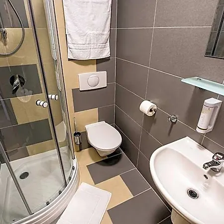 Hotel Na Sustne 3*